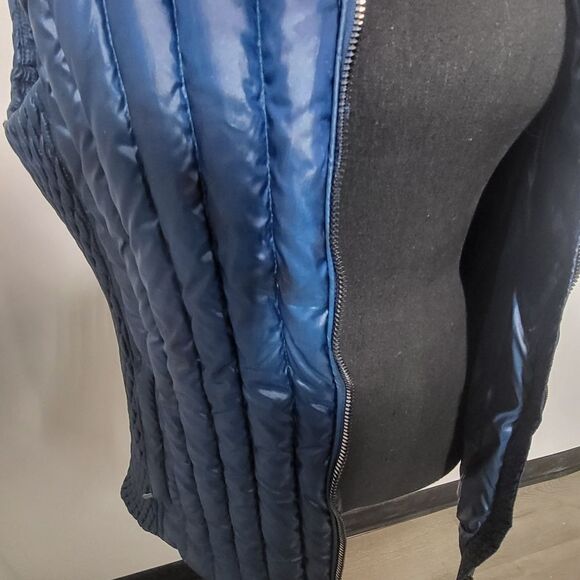 Calvin Klein Women's Blue Quilted Vest - Picture 12 of 14